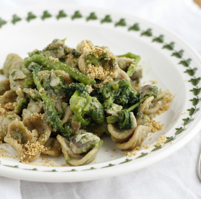 orecchiette di grano arso con cime di rapa e sarde