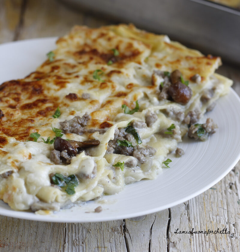 lasagne al ragù bianco e funghi