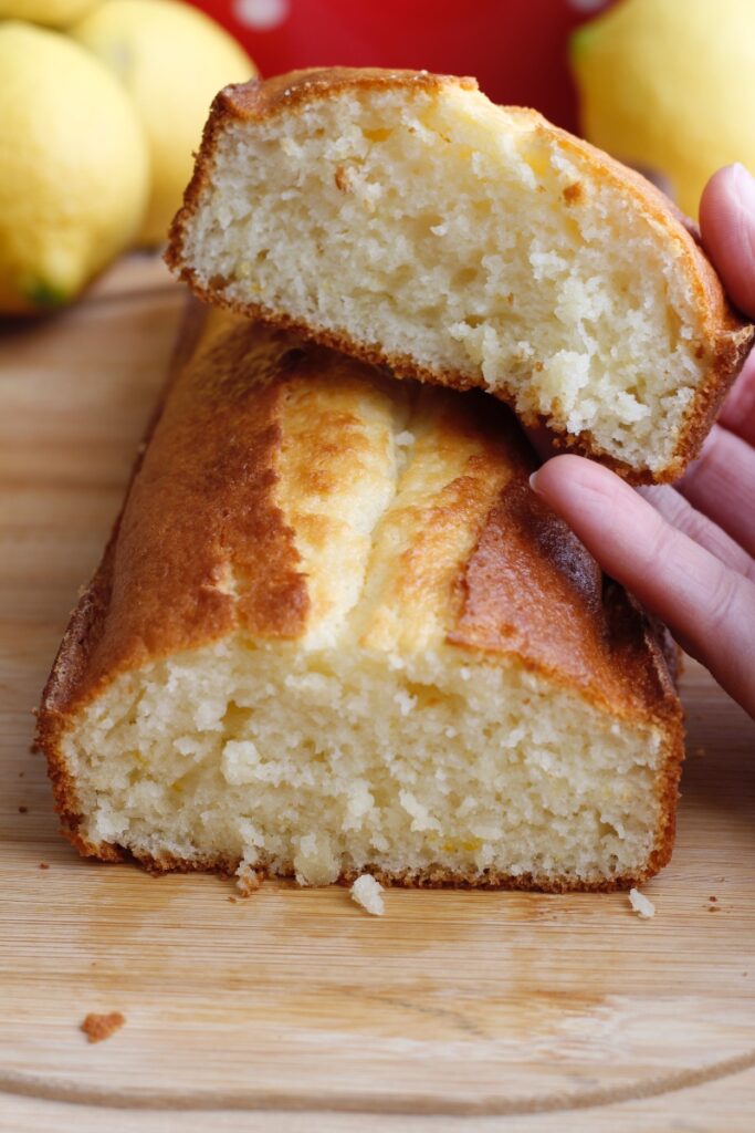 plumcake con yogurt e zucchero di canna