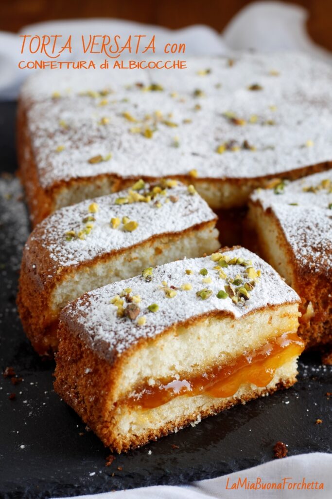 torta versata con confettura di albicocche