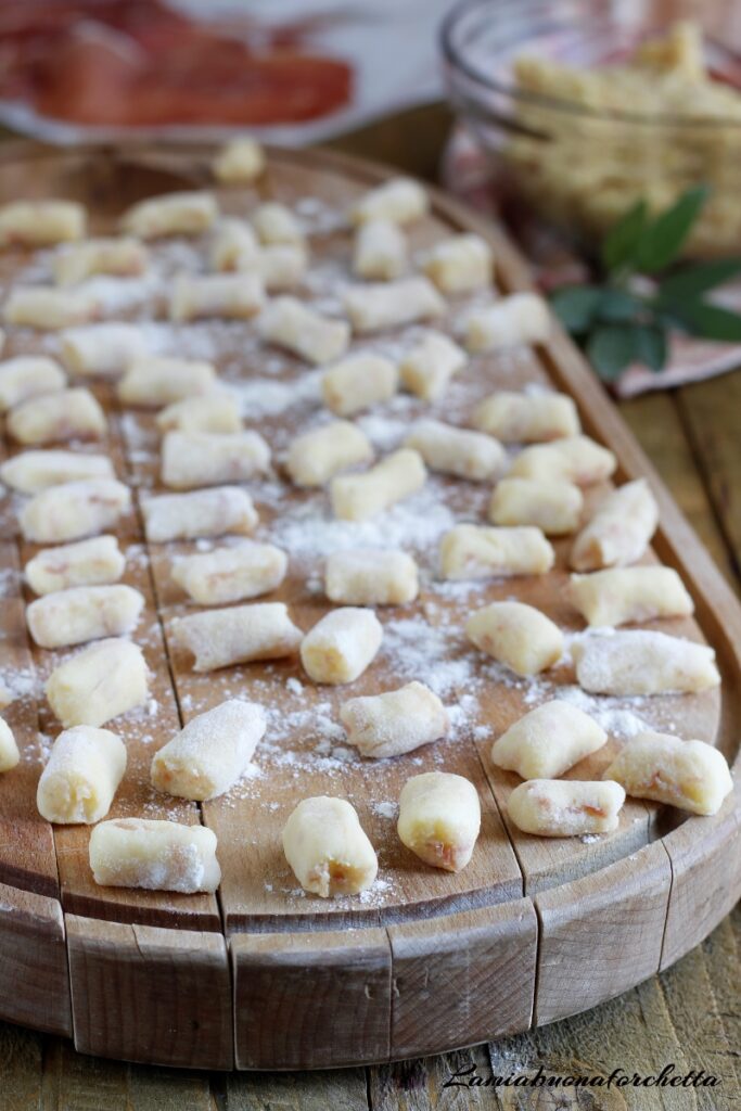 gnocchi al prosciutto crudo