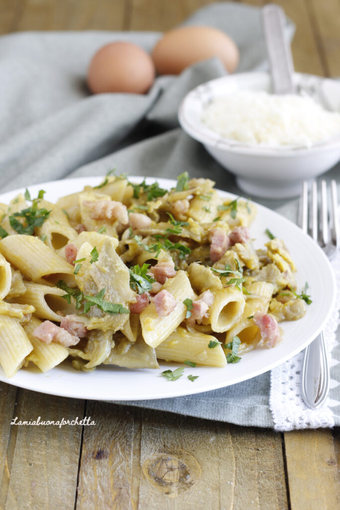 penne con carciofi alla carbonara