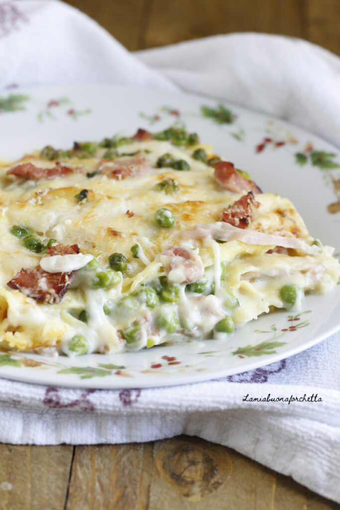 lasagne prosciutto piselli e besciamella