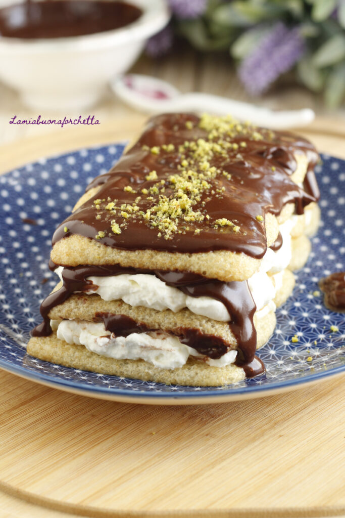 tiramisù di pavesini ricotta e cioccolato