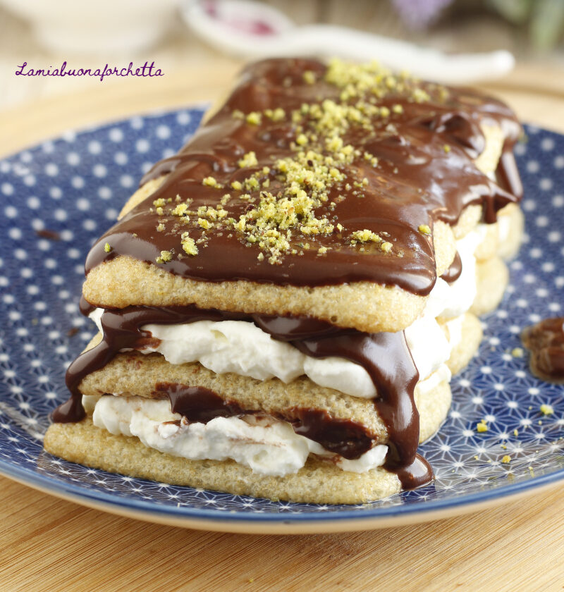 tiramisù di pavesini ricotta e cioccolato